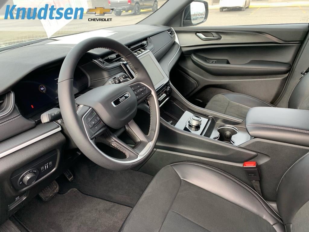 2025 Jeep Grand Cherokee L Altitude X 4x4