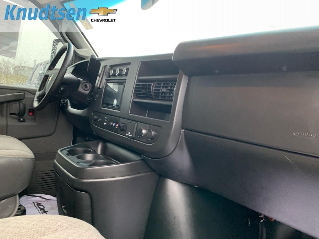 2022 Chevrolet Express Cutaway 3500 BASE