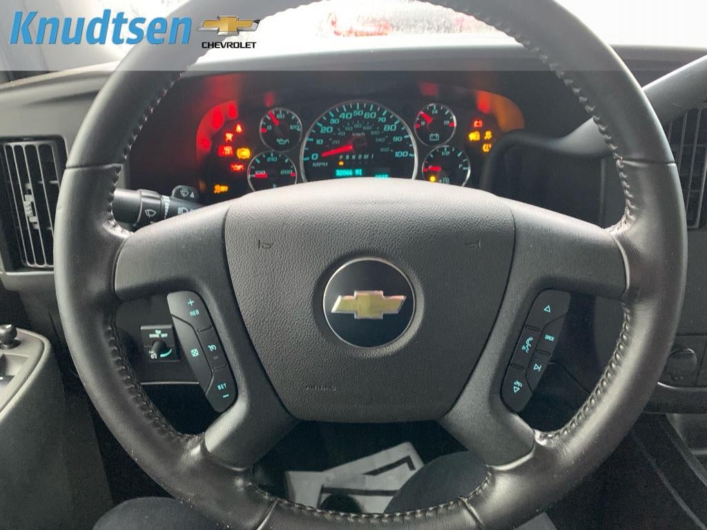 2022 Chevrolet Express Cutaway 3500 BASE