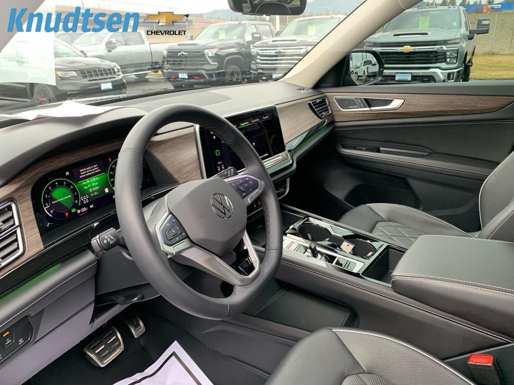 2025 Volkswagen Atlas 2.0T SEL Premium R-Line