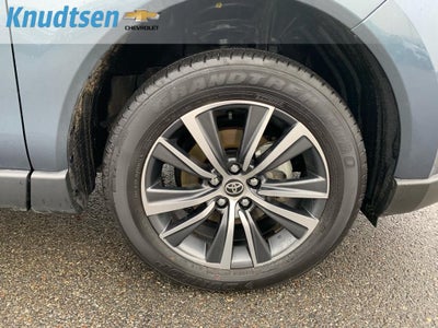 2024 Toyota Venza LE