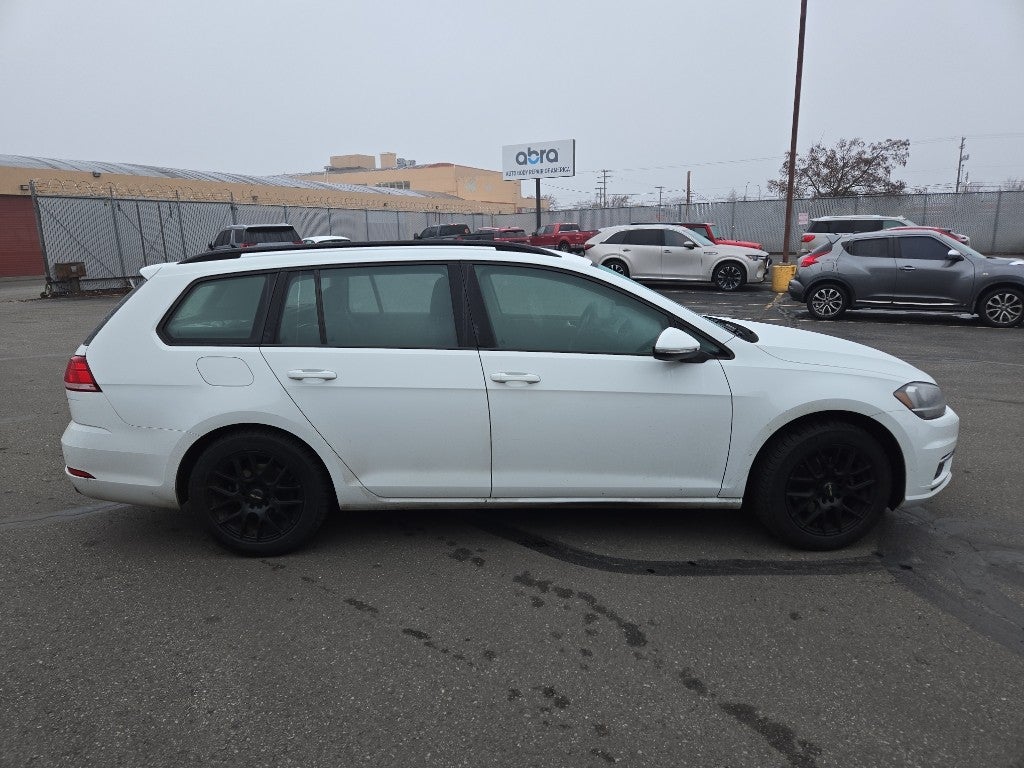2018 Volkswagen Golf SportWagen S