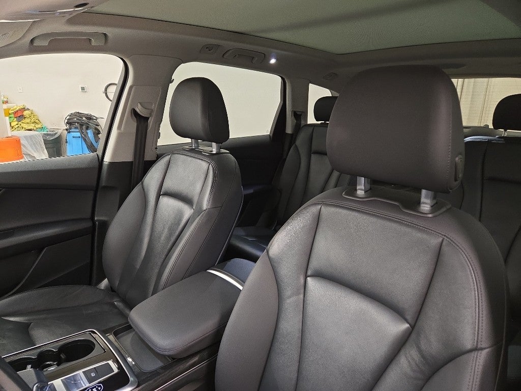 2021 Audi Q7 Premium Plus