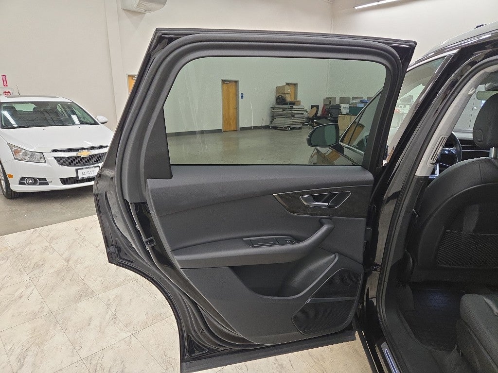 2021 Audi Q7 Premium Plus