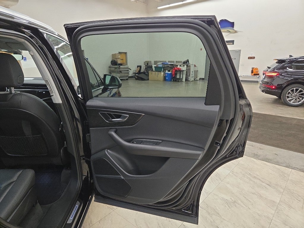 2021 Audi Q7 Premium Plus